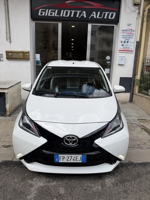 TOYOTA AYGO X 1.0 BENZINA 69 CV MANUALE - Foto 1